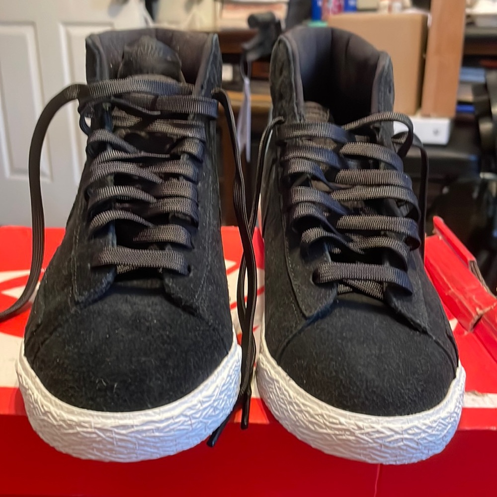 Nike Blazer Mid. New in damaged box. Never Worn
